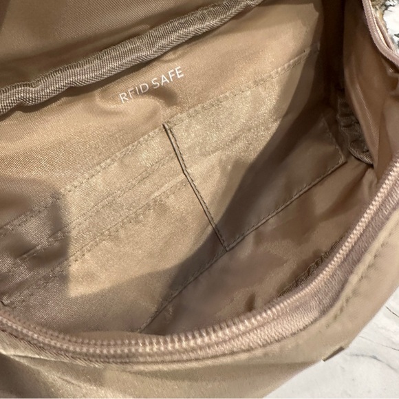 The Foldie Black Nylon Belt Bag Crossbody Fanny Pack Adjustable Travel Everyday - Picture 7 of 8